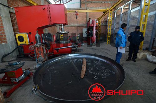 利維亞客戶壓鼓、旋壓設備